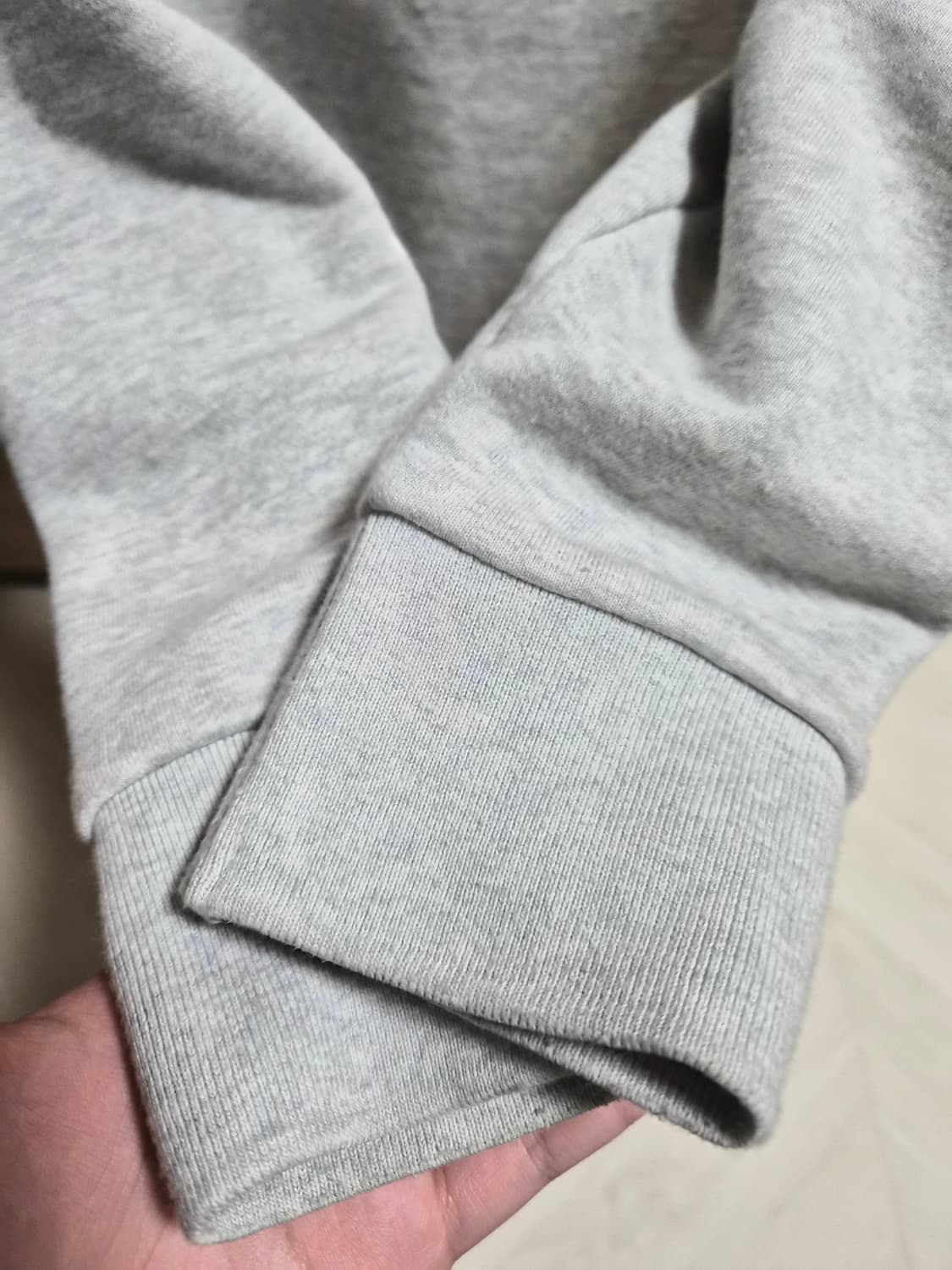 톰브라운 4바 맨투맨 3사이즈 상품이미지4