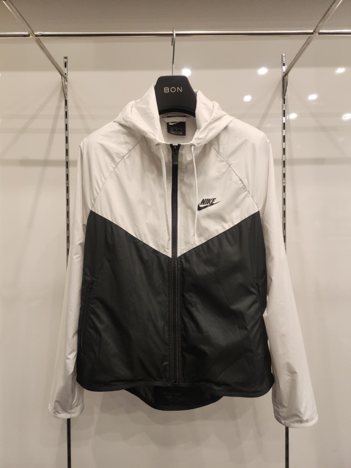 나이키 윈드러너 여성바람막이M(최상급) 상품이미지1