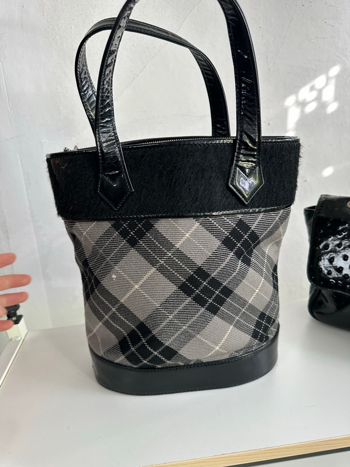 비비안웨우스트  토트백  상품이미지3