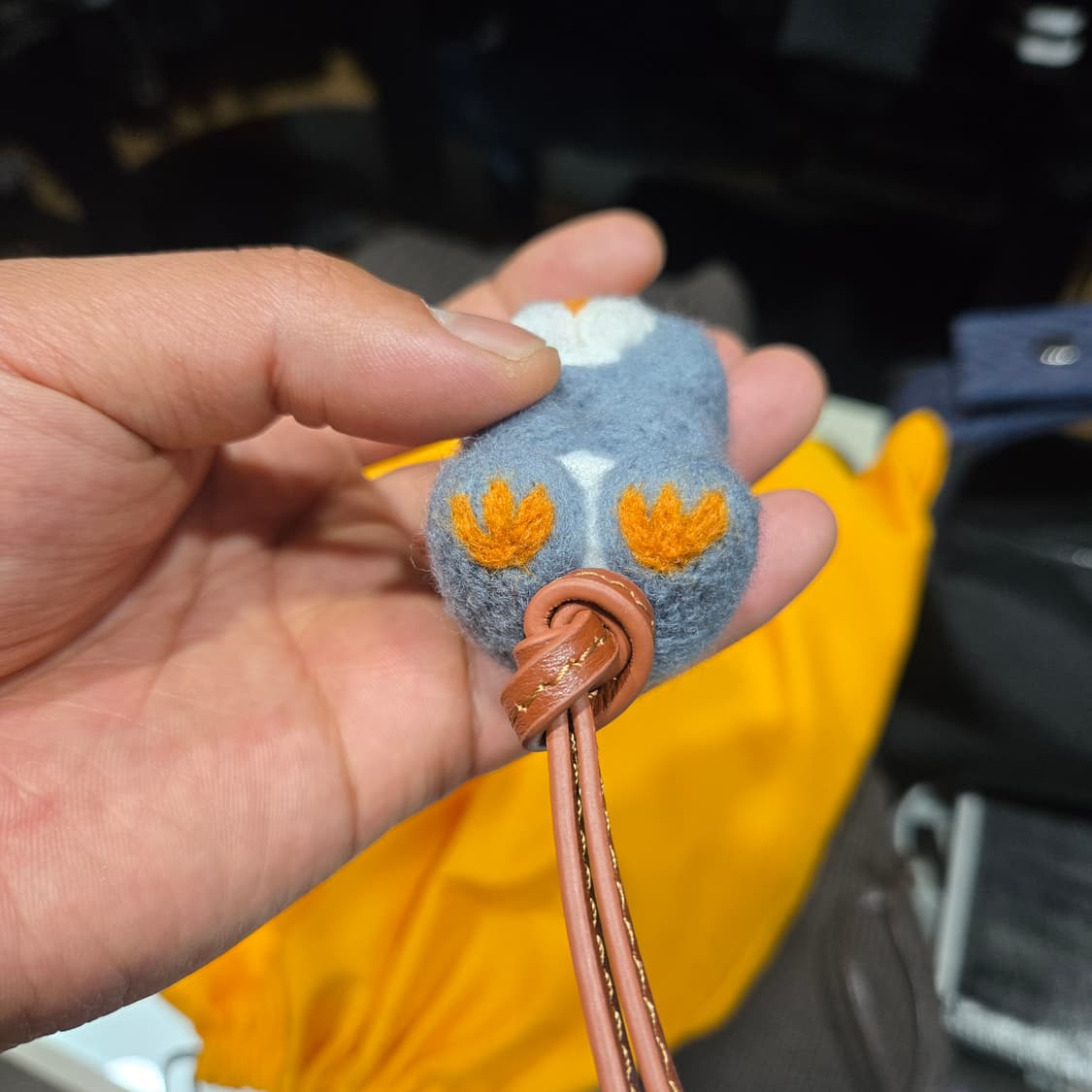 ​[정품] 로에베(LOEWE) 펠트 & 카프스킨 햄스터 키링 - 그레이블 상품이미지5