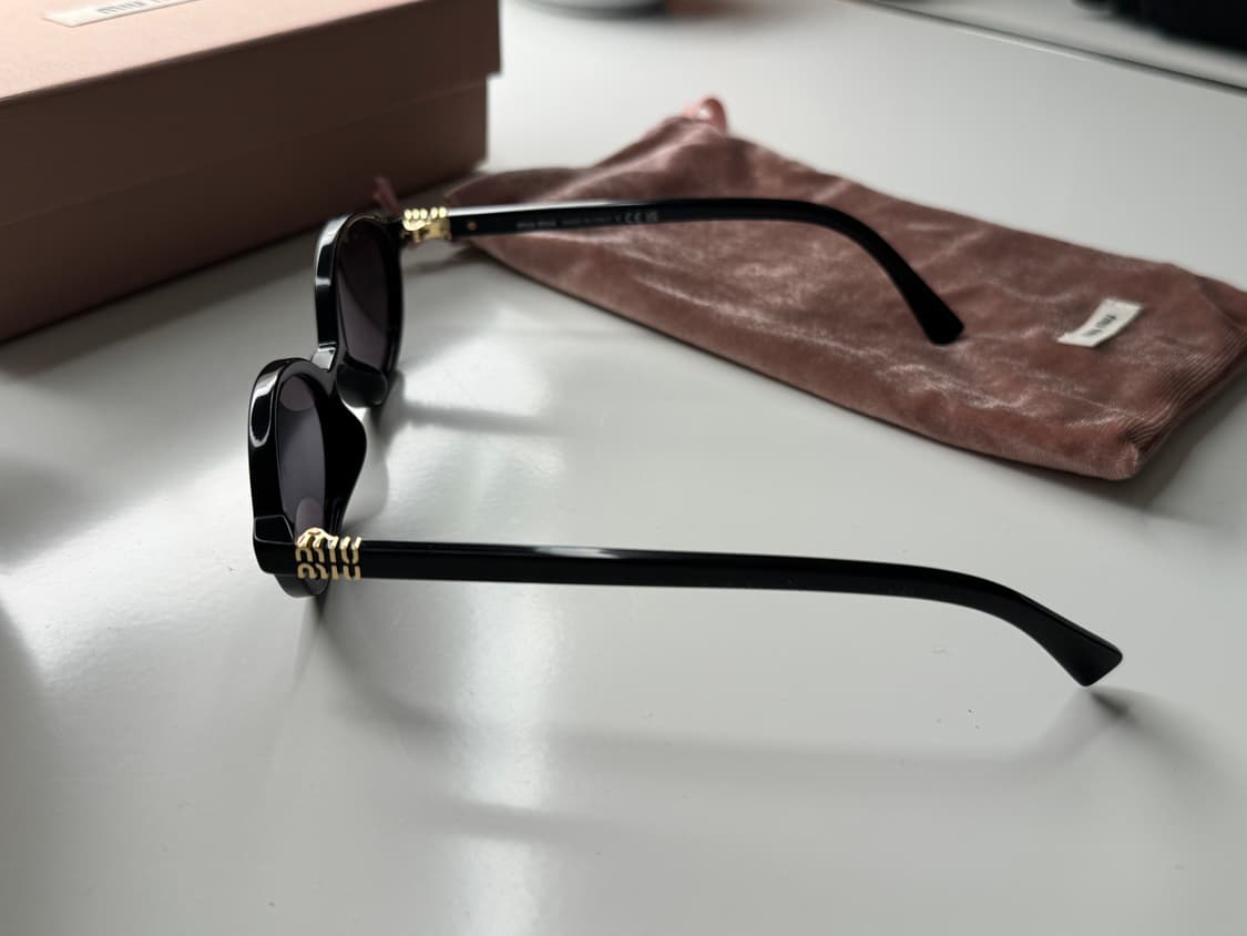 미우미우 리가드 선글라스 Miu miu regard sunglasses 상품이미지4