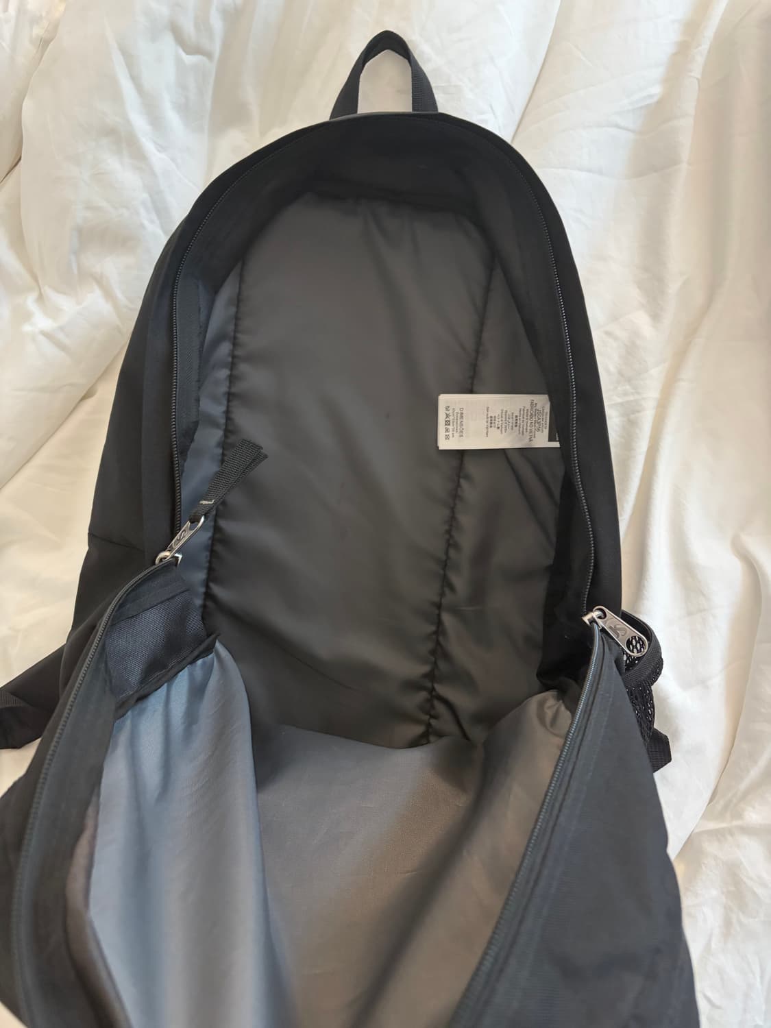 잔스포츠 백팩 블랙 JS0A3P56 상품이미지3