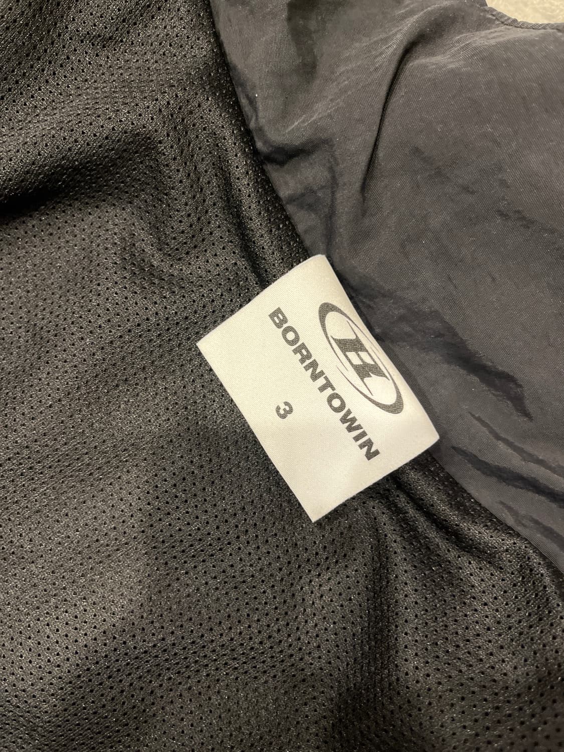 본투윈 바람막이 3사이즈 새거 팝니다(품절상품) 상품이미지6