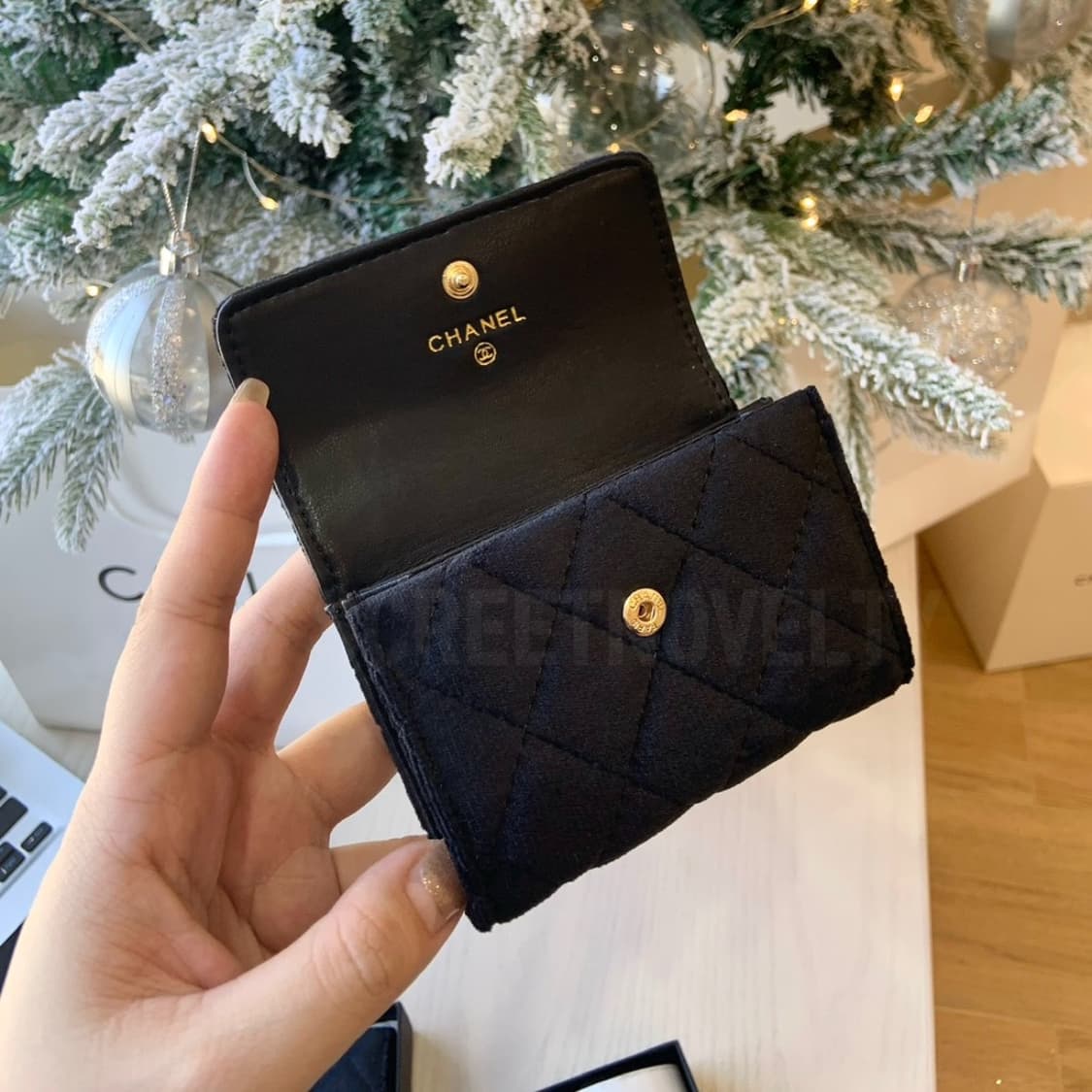 샤넬뷰티 벨벳 카드지갑 블랙 풀박스 상품이미지2