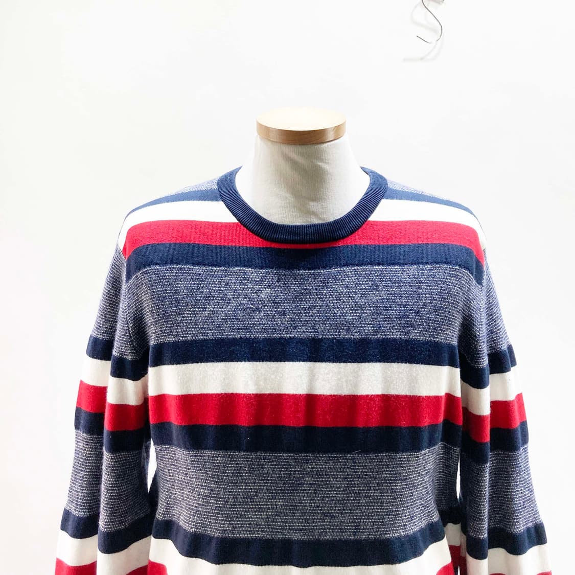 타미힐피거 남성맨투맨 스트라이프 95  상품이미지2