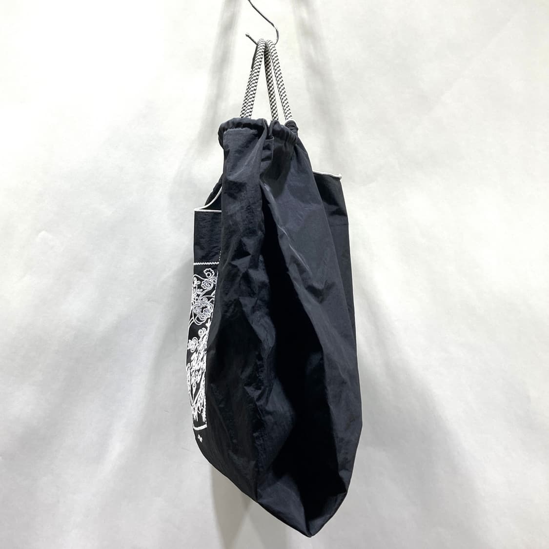 MZTKIN 자수 쇼퍼백 가방 블랙  상품이미지2