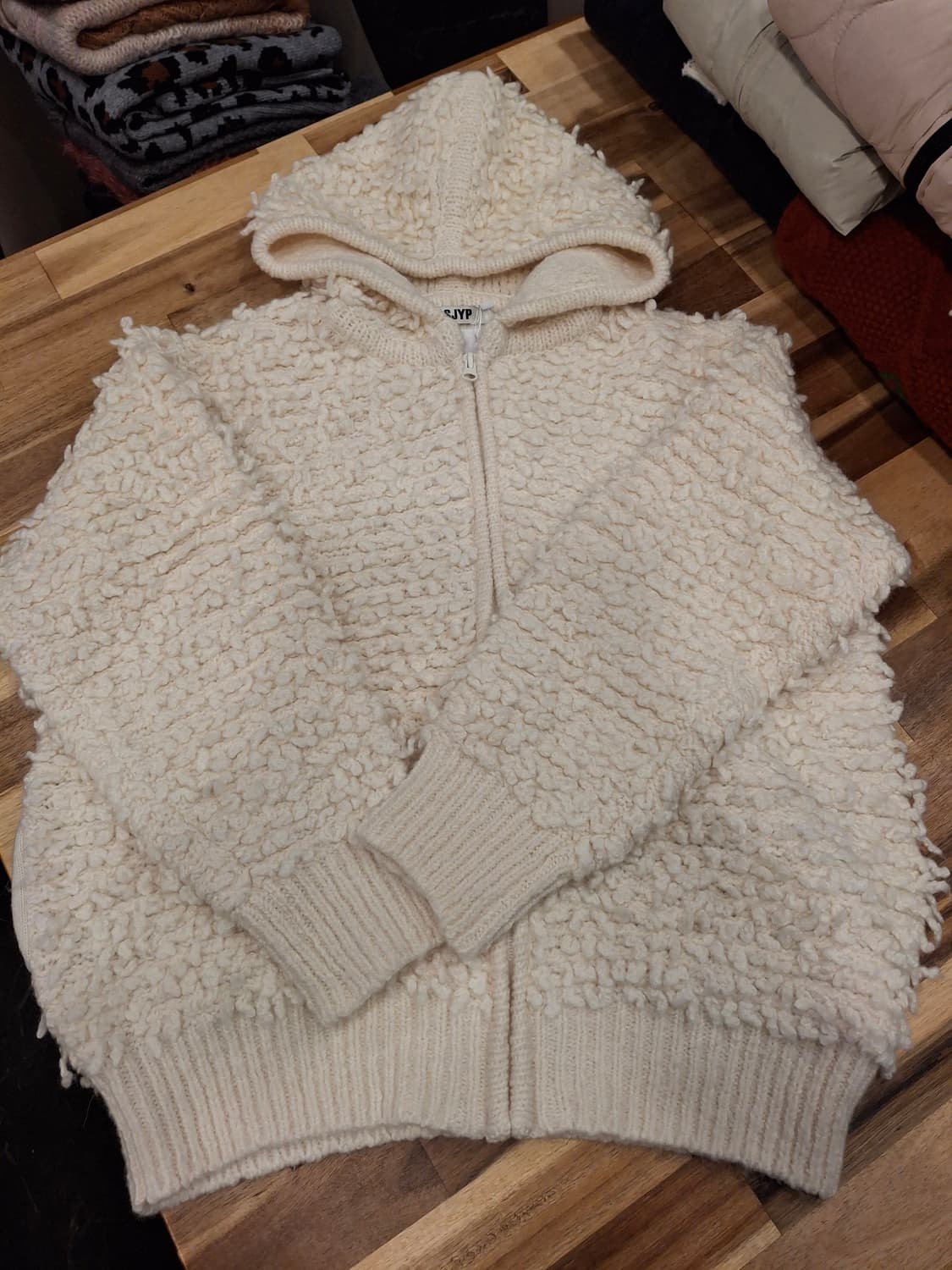 (마지막특가) SJYP 부클니트 후드집업 M 새상품 상품이미지1