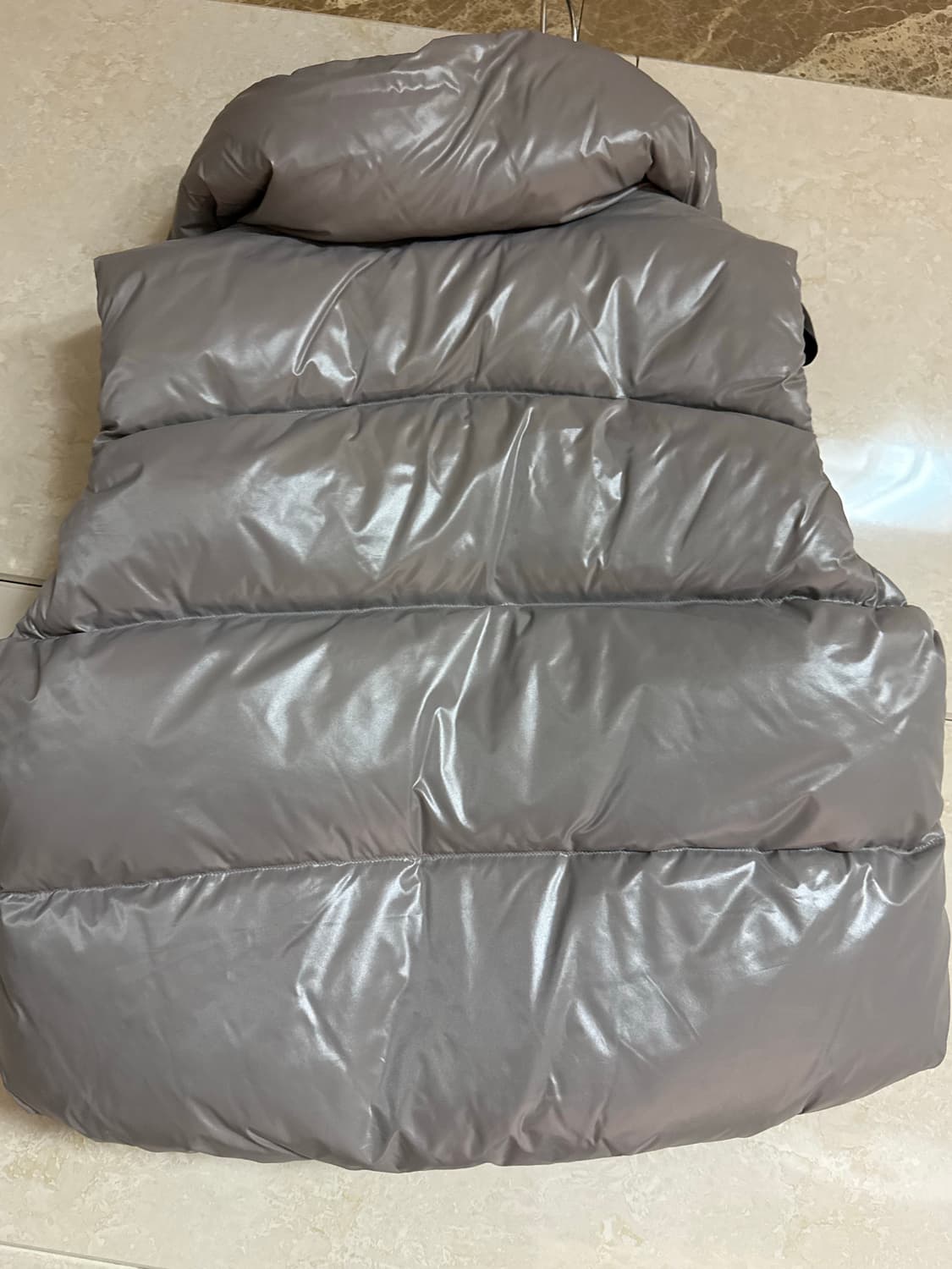 새상품) 코오롱 글로시 조끼 패딩 상품이미지3