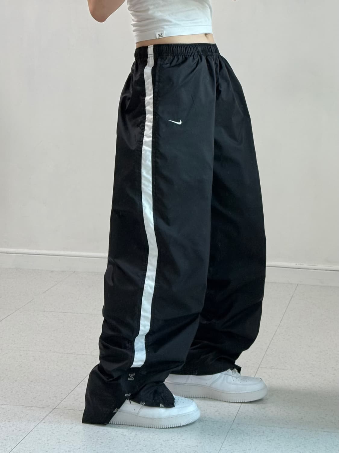 나이키 나일론 로고 팬츠 상품이미지2