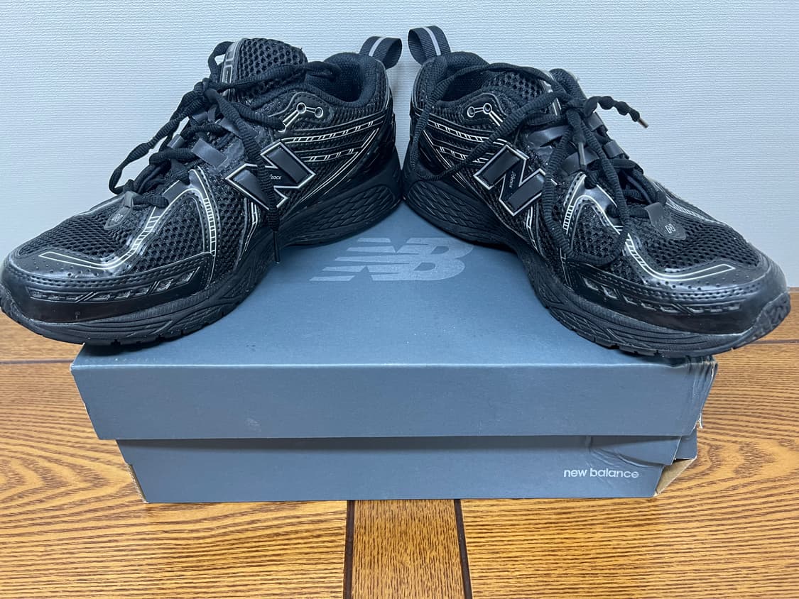 뉴발란스 1906R 블랙 실버 메탈릭 상품이미지2