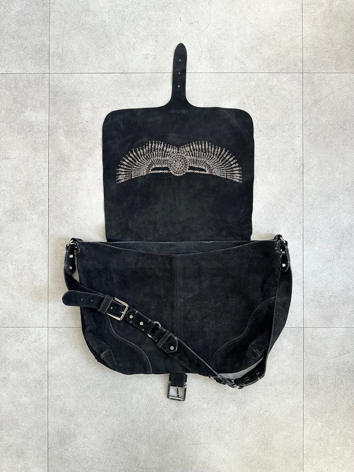 자딕앤볼테르 스웨이드 스터드 레더백 상품이미지4