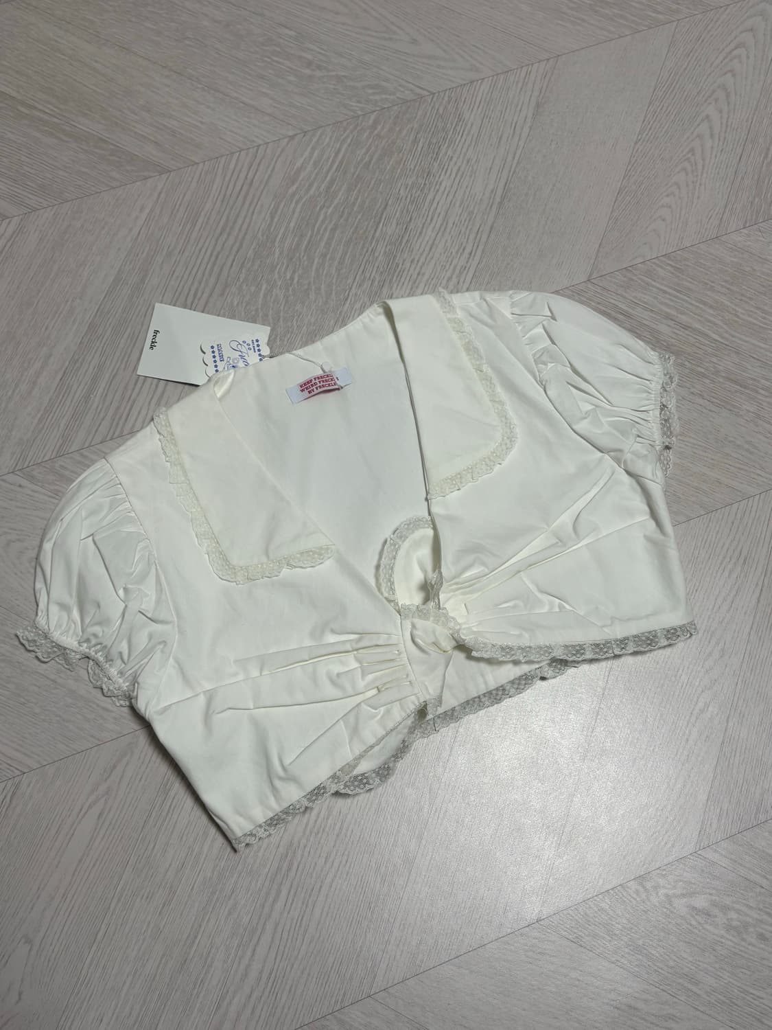 프레클 레이스 크롭 블라우스 lace trim crop blouse 상품이미지6