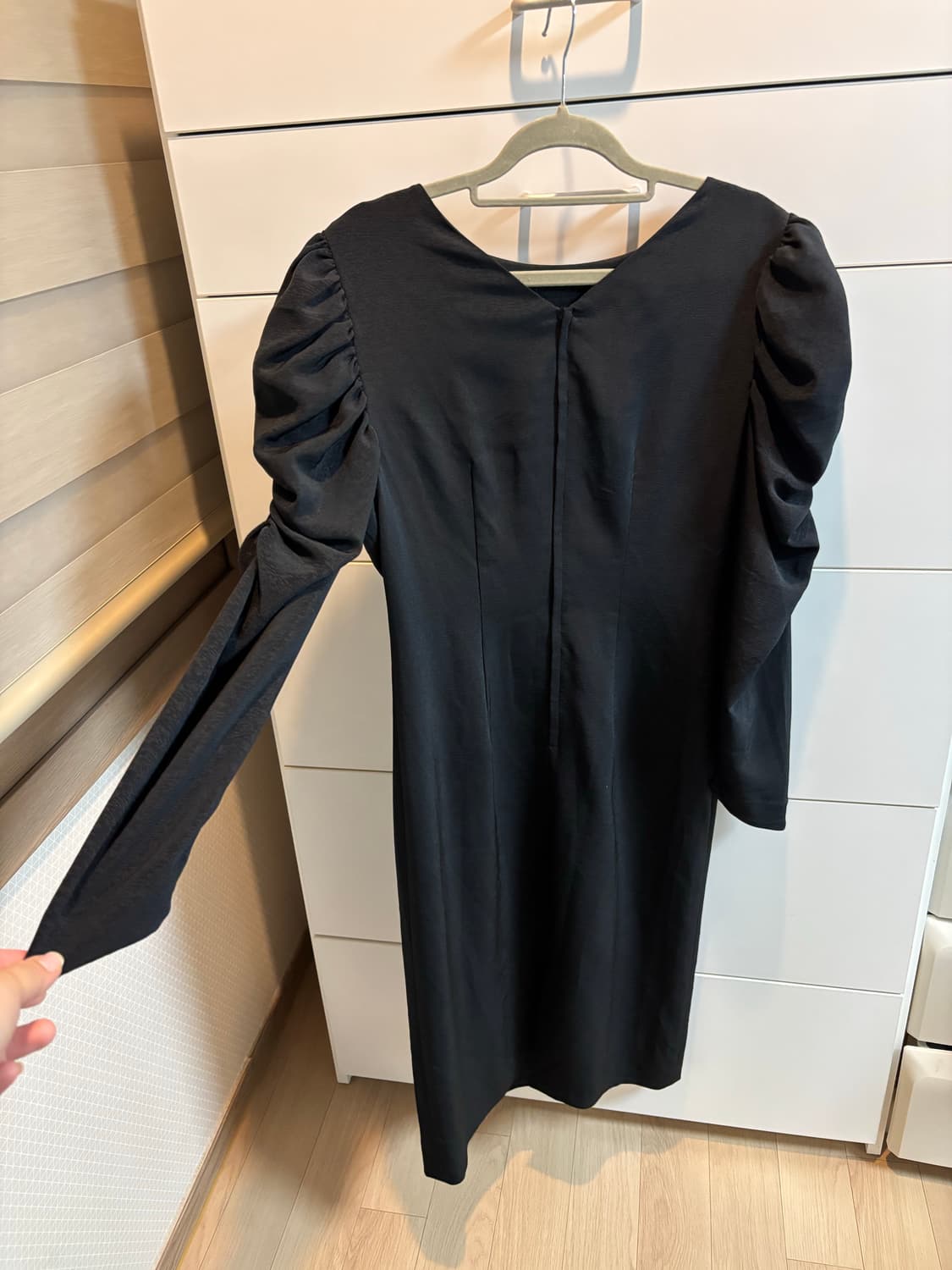 블랙 퍼프 셔링 롱 원피스(결혼식,연말파티룩 추천) 상품이미지3