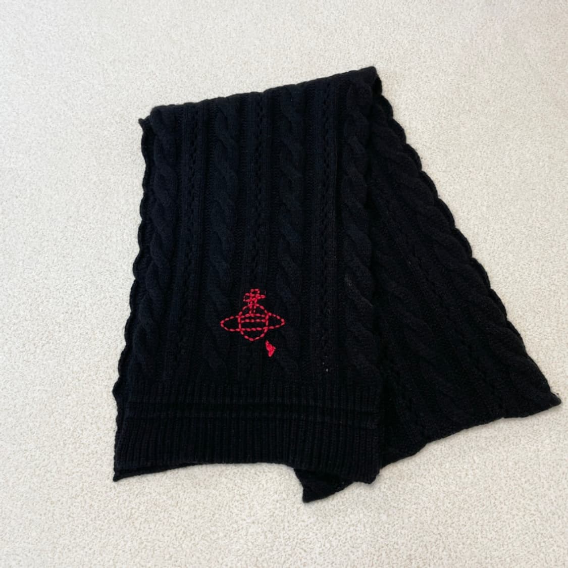 비비안웨스트우드 케이블 스티치 머플러 블랙 상품이미지1