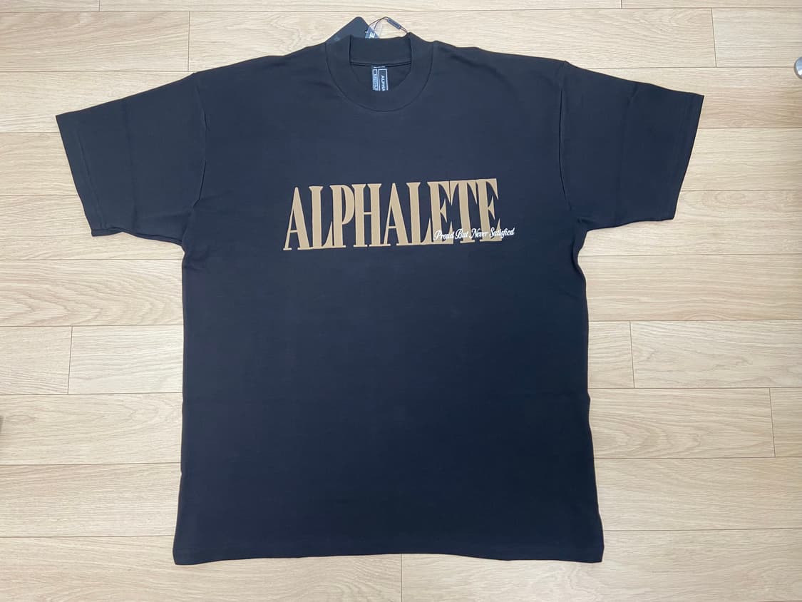 Alphalete 리퍼블릭 반팔티 M 상품이미지2