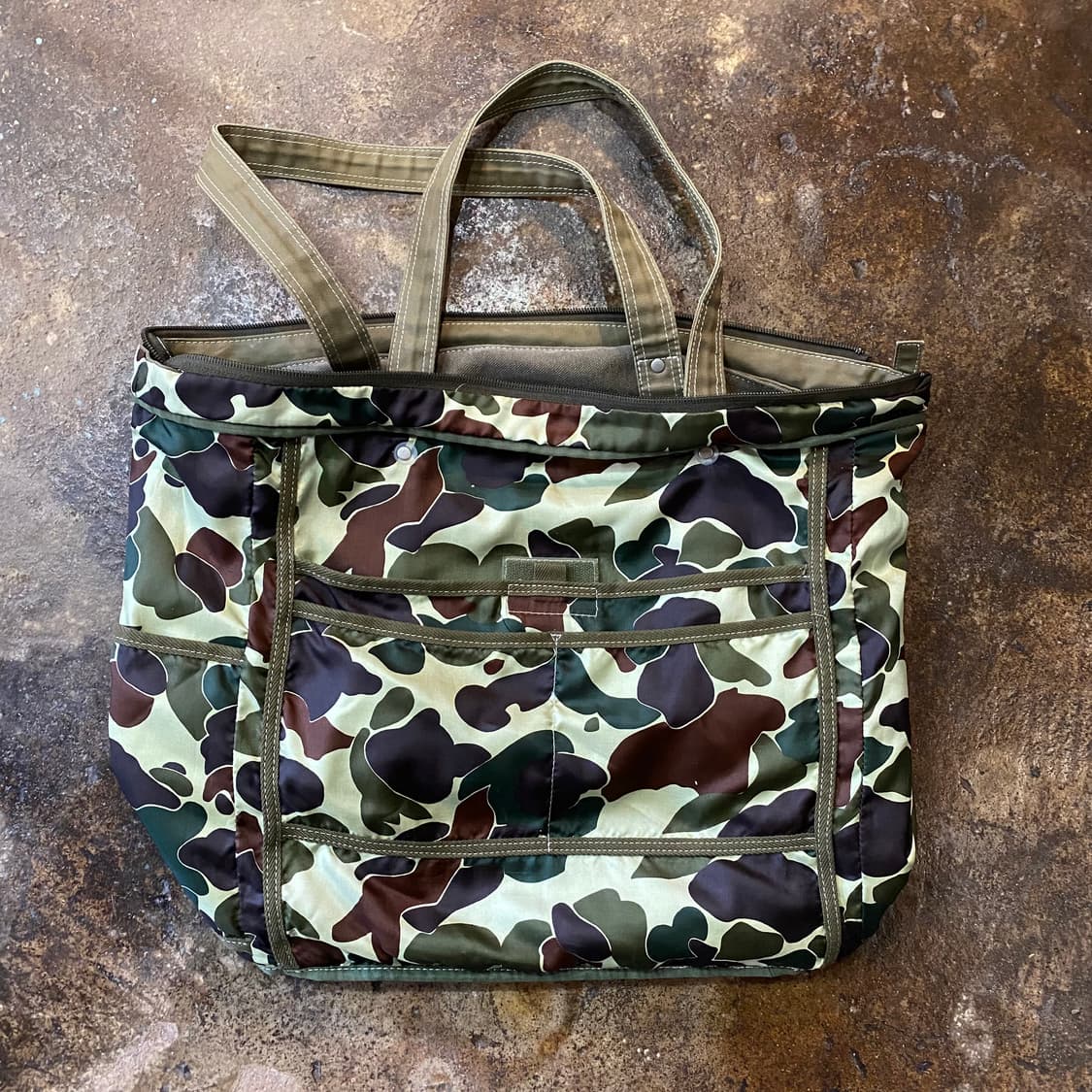 꼼데가르송 카키색 캔버스 토트백 상품이미지8