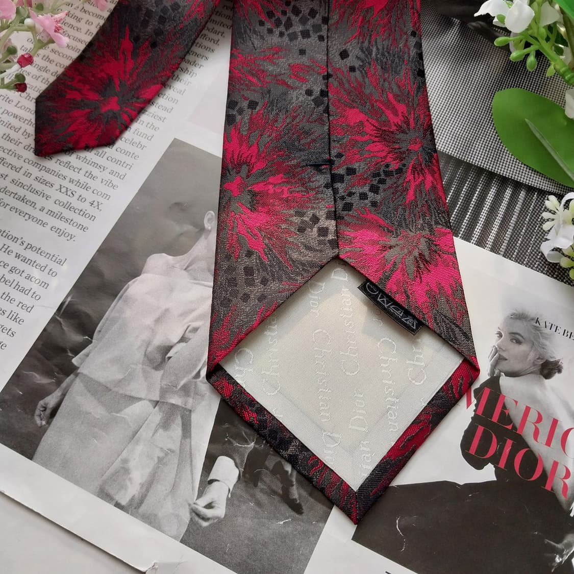 크리스찬 디올 실크 그레이&레드 패턴 넥타이 9.1cm S등급 K1687 상품이미지8