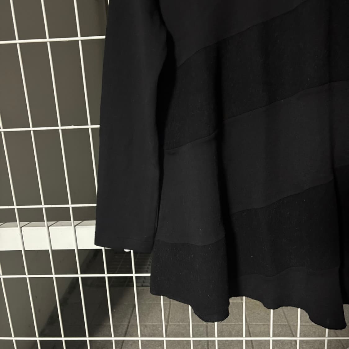 꼼데가르송 트리콧 비대칭 패널 롱 니트 상품이미지3