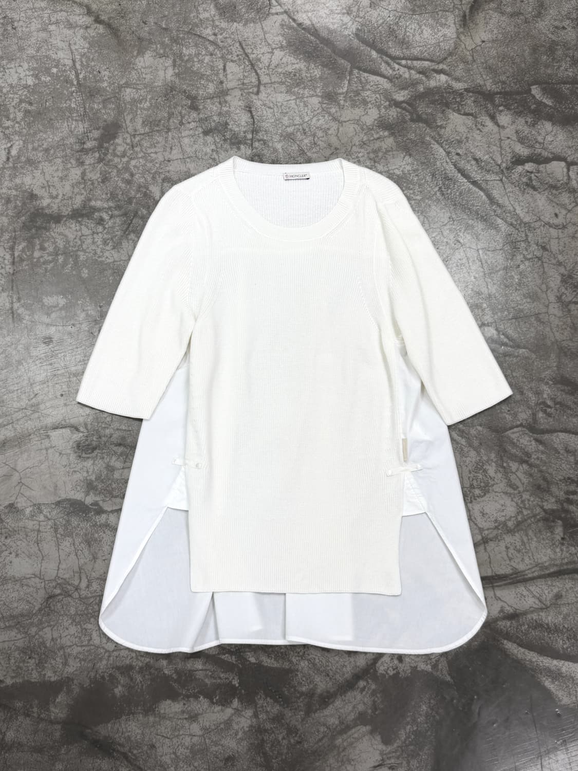 몽클레르 믹스드 미디어 플레어 숏 슬리브 탑 상품이미지1