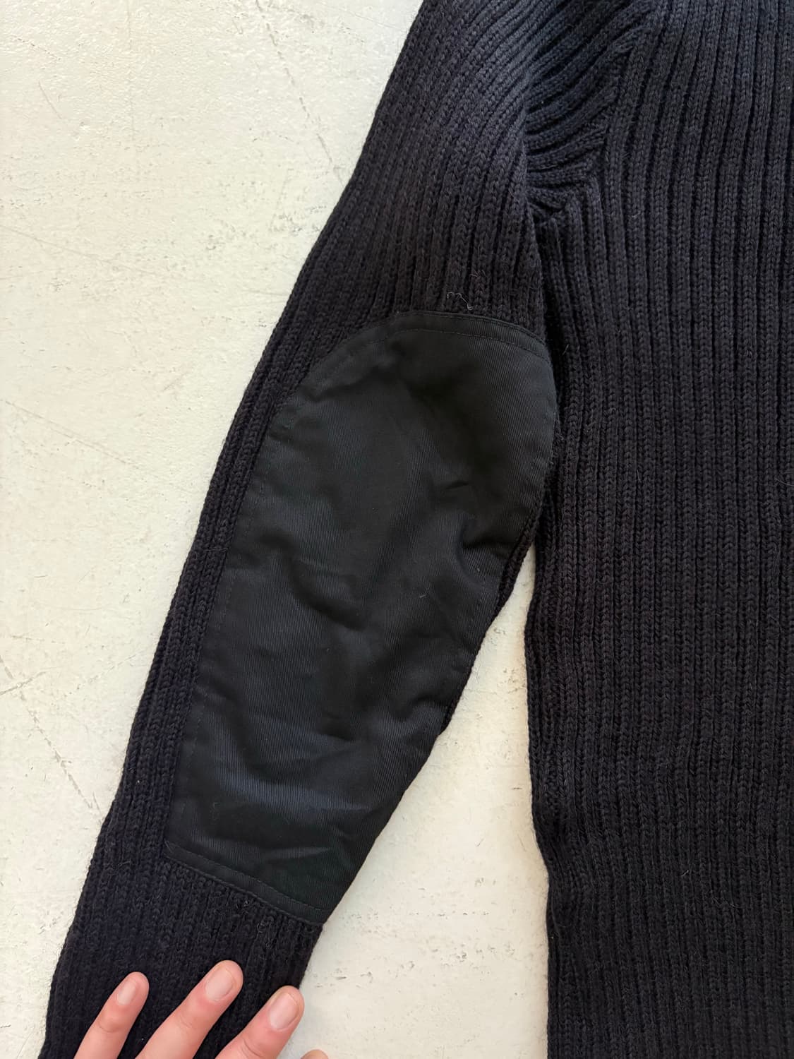 80-90's US NAVY Wool V-Neck Sweater. 상품이미지8