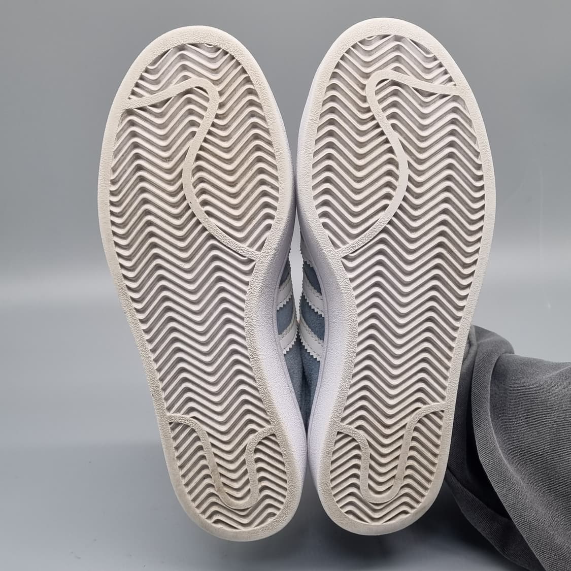 아디다스 캠퍼스 여성스니커즈240  상품이미지3