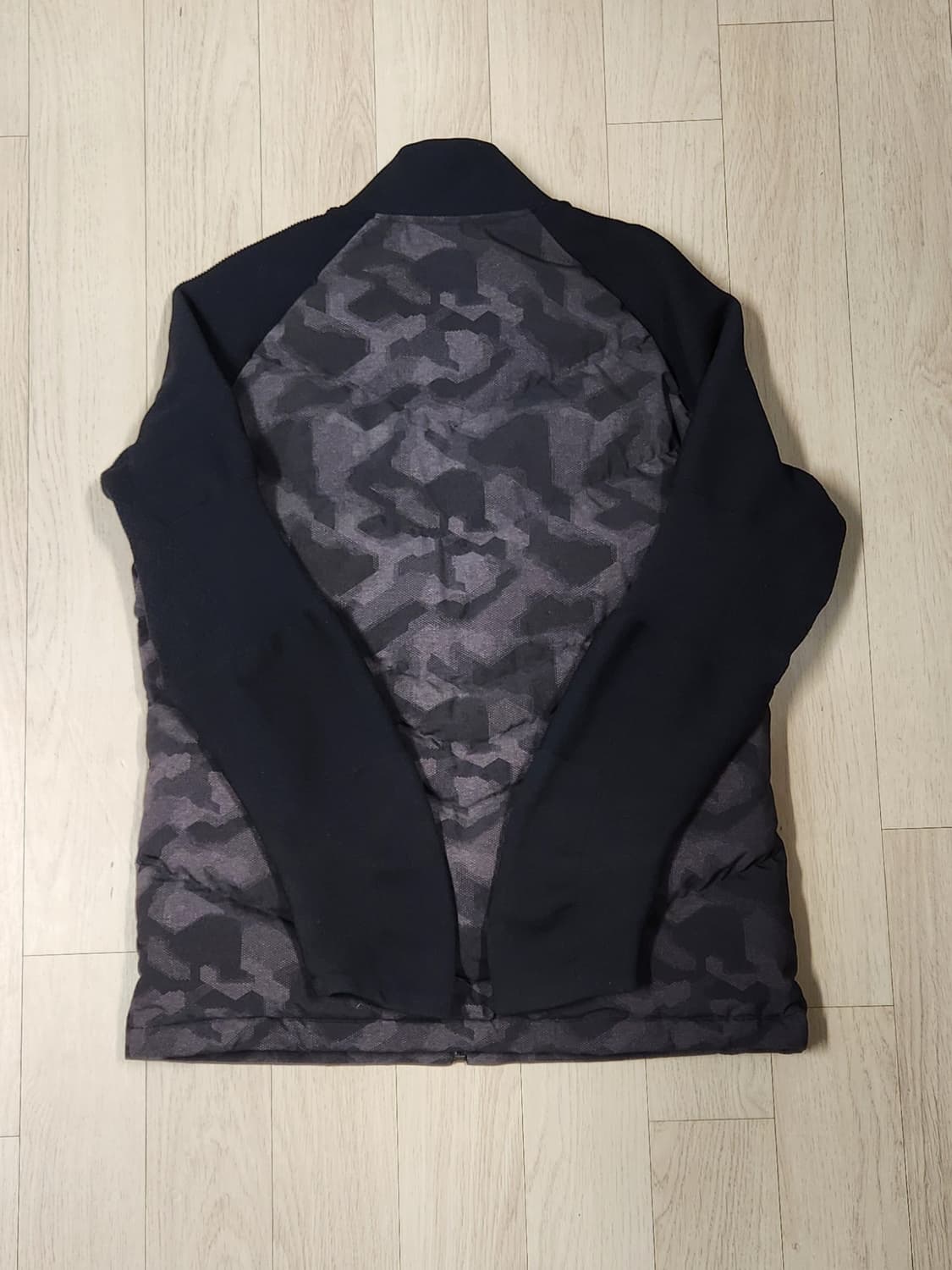 데상트 골프 카모 구스패딩 L (95추천해요) 상품이미지2