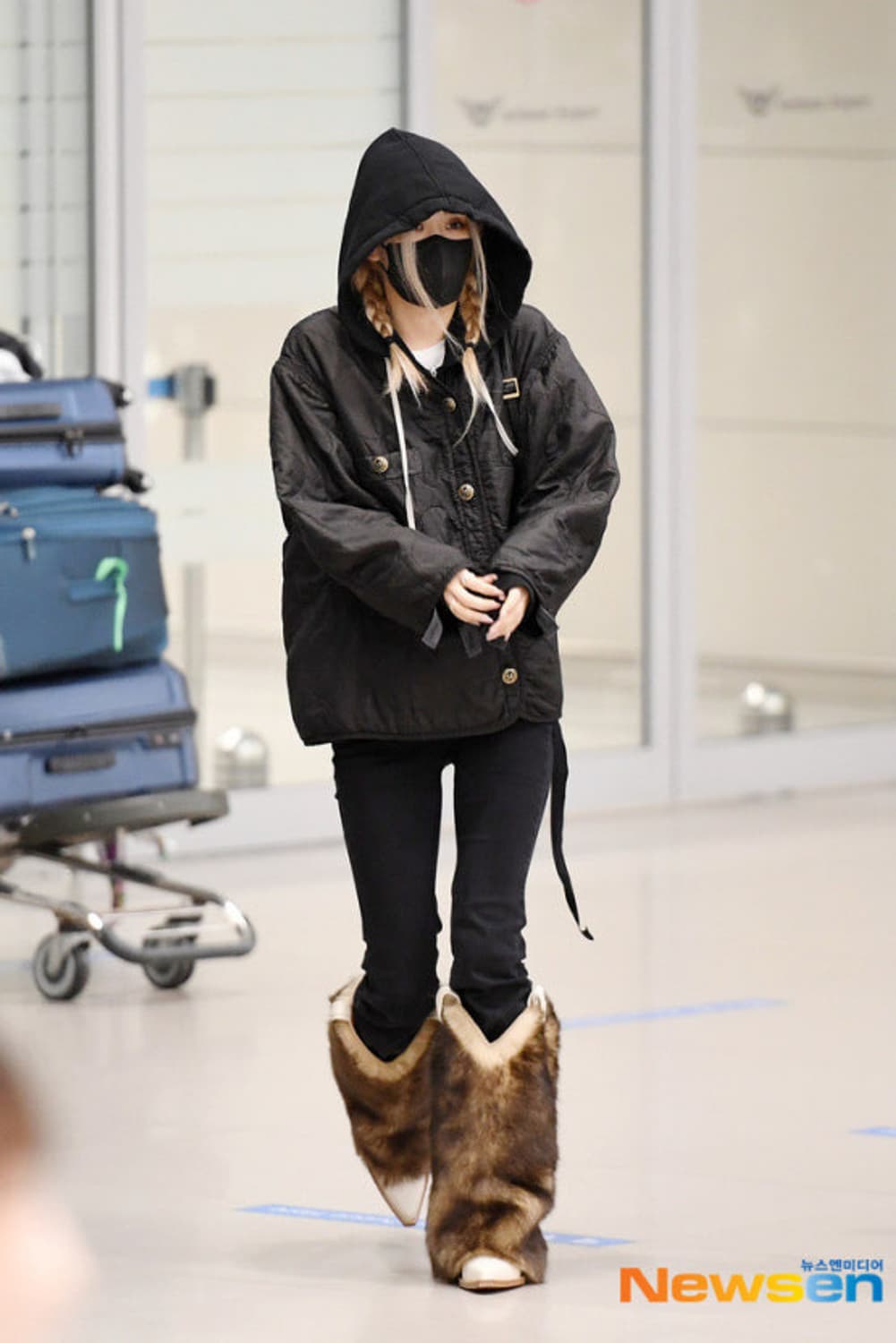 R13 고딕 라이너 자켓 깔깔이 로제 착용 상품이미지1