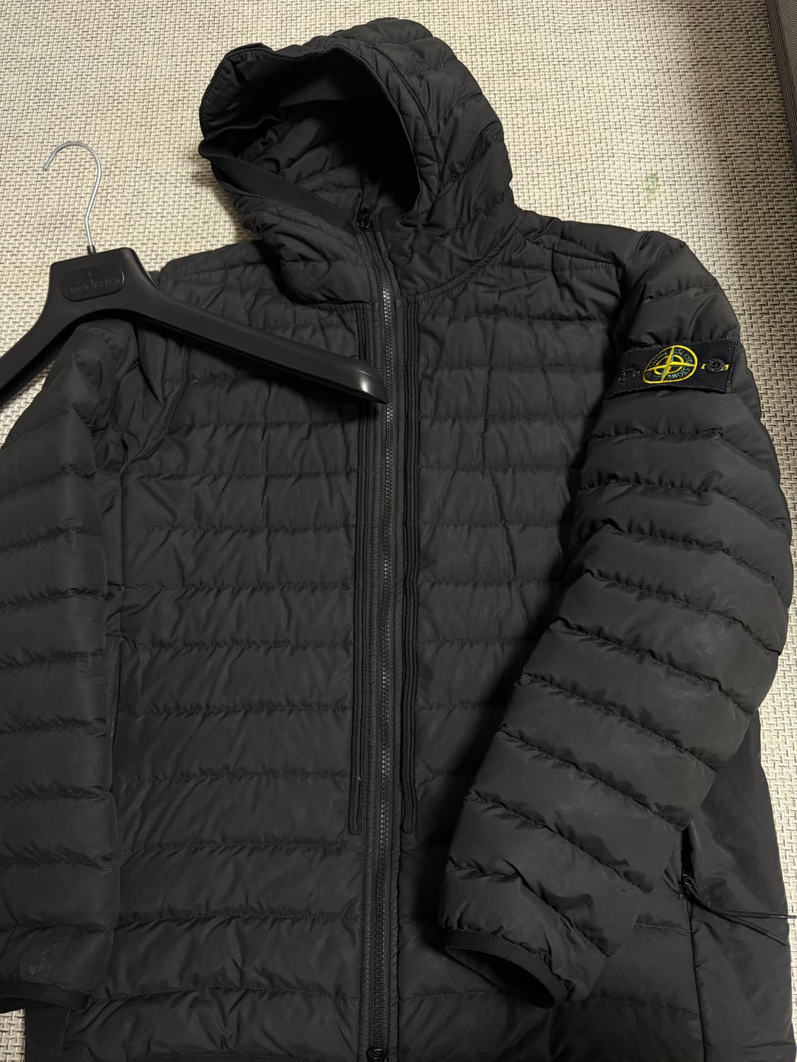 신형 최저가 스톤아일랜드 룸우븐 텔라 경량패딩 M 상품이미지1