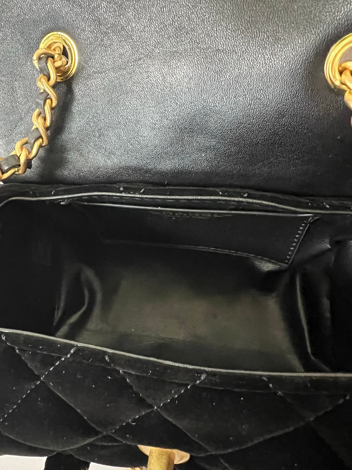 샤넬 뷰티 미니 벨벳 볼링백 크로스백 상품이미지8