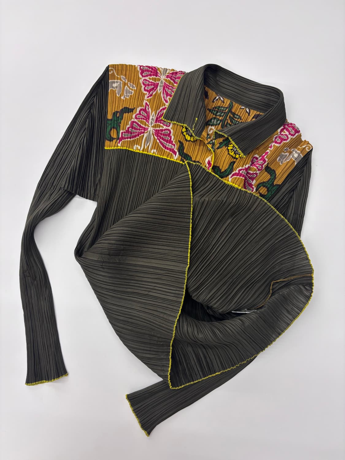 Pleats Please 플리츠플리즈 카키 프린팅 가디건 상품이미지3
