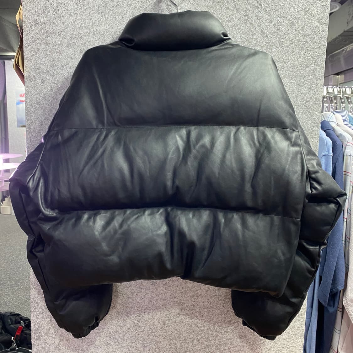 블랙업 블랙 스트링 크롭 패딩 B4067 상품이미지4