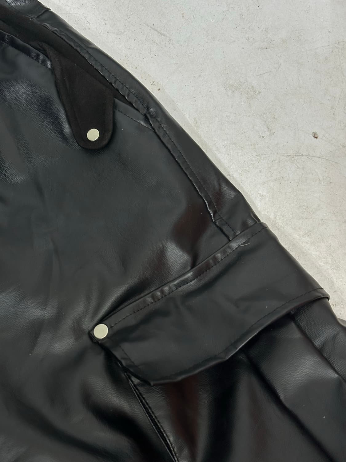 빈티지 블랙 대장급 멀티 포켓 유틸리티 비건레더 가죽 와이드 카고 팬츠 상품이미지6