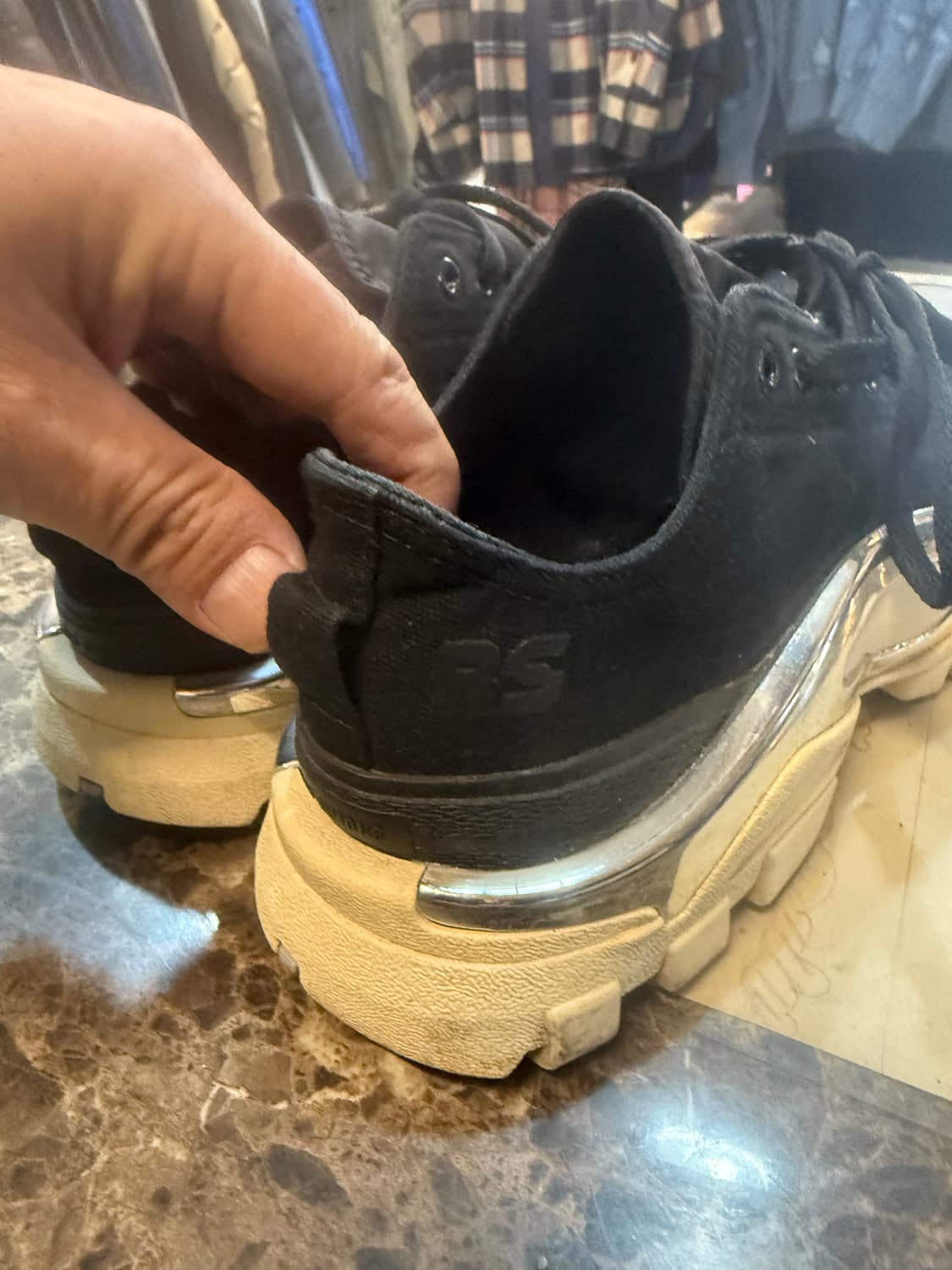 7반/260 정품 라프시몬스+아디다스 디트로이트런너 팝니다 상품이미지4