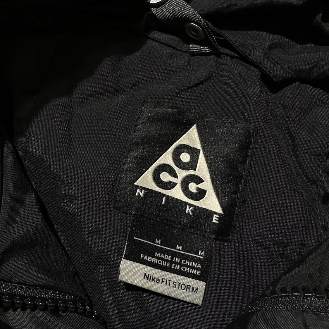 나이키 ACG 로고 바람막이 자켓 블랙 상품이미지5