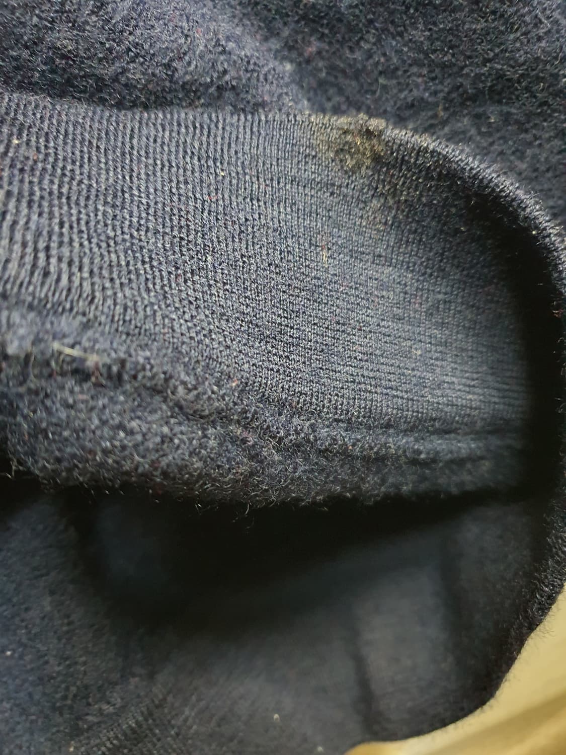 라코스테 클래식 여성 울 크롭 스웨터 XS 상품이미지4