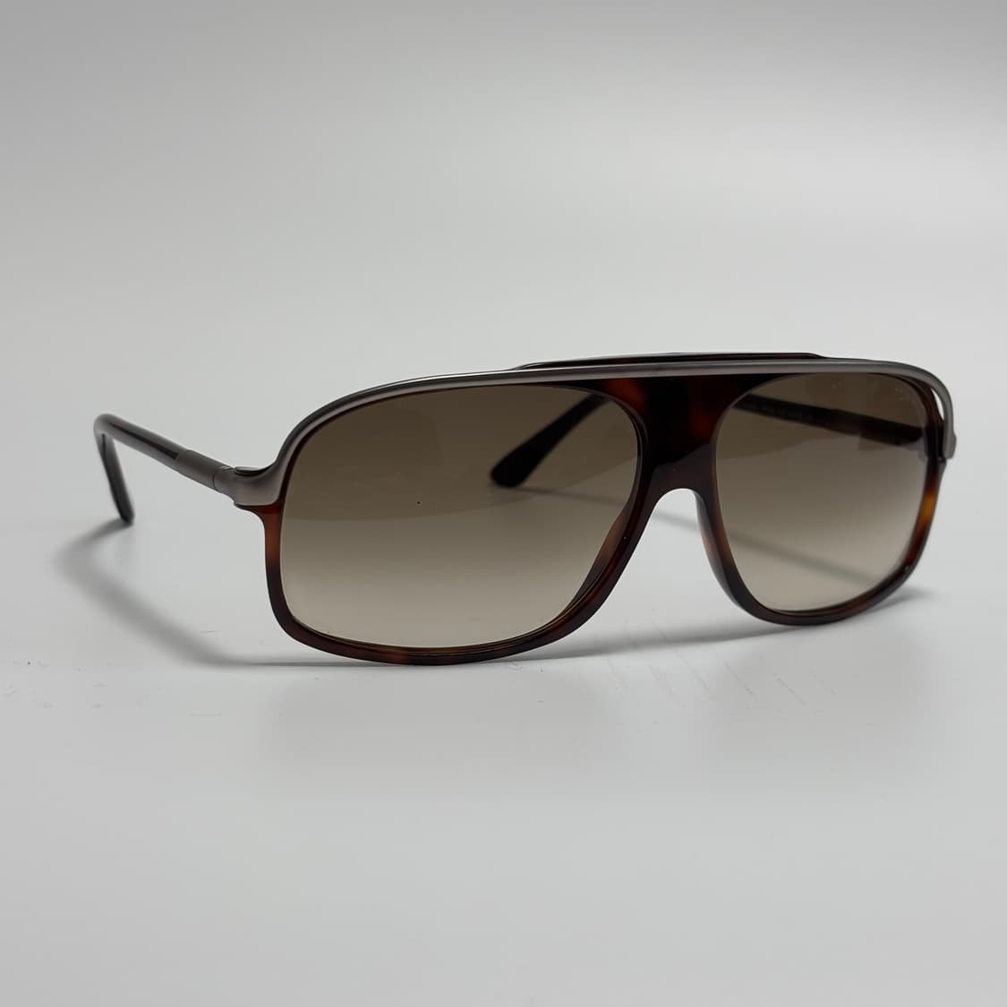 톰포드 에르네스토 에비에이터 선글라스 (Ernesto TF133) 상품이미지4