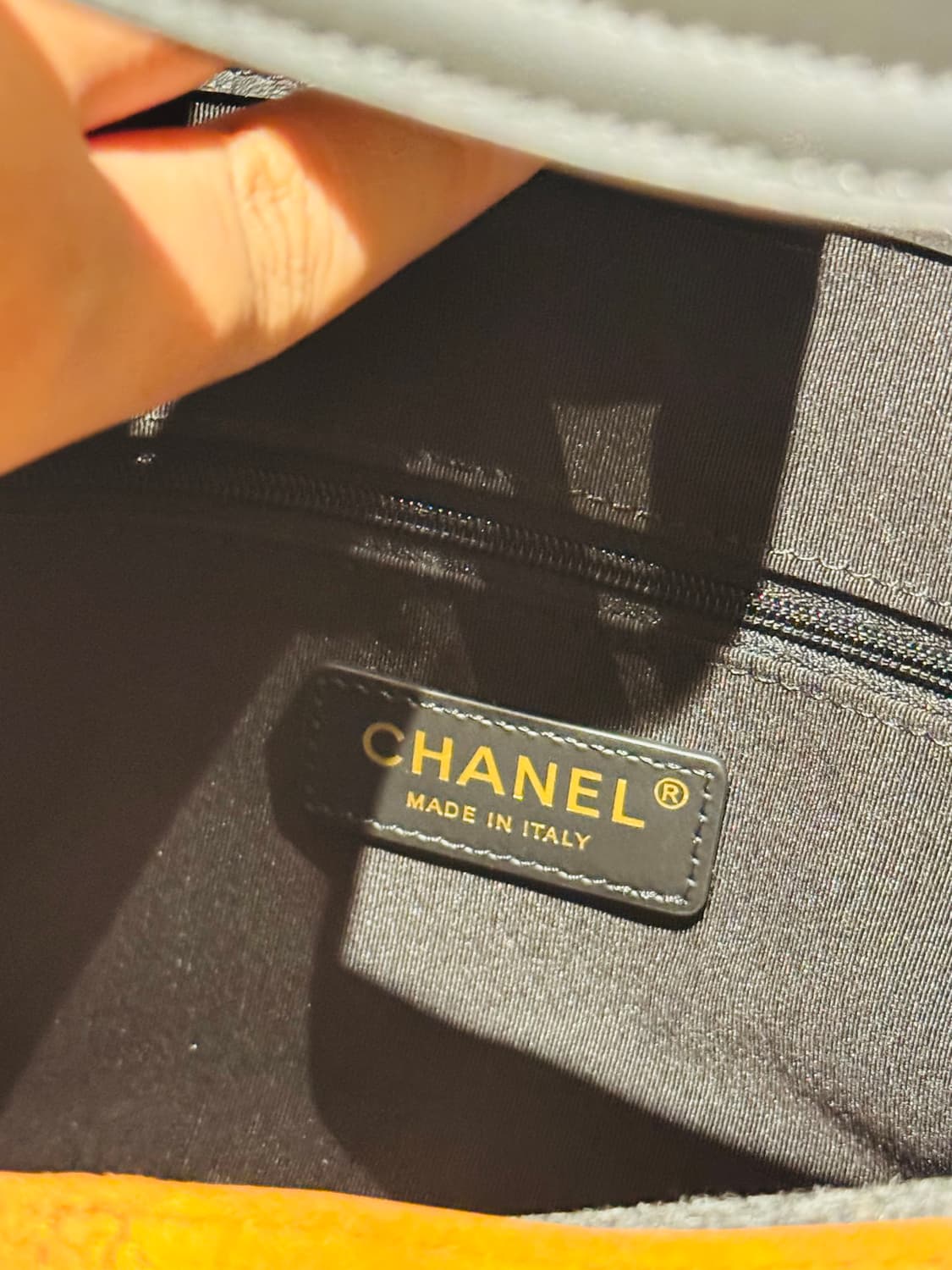 샤넬 공방 25A 스웨이드 스몰 숄더백 상품이미지6