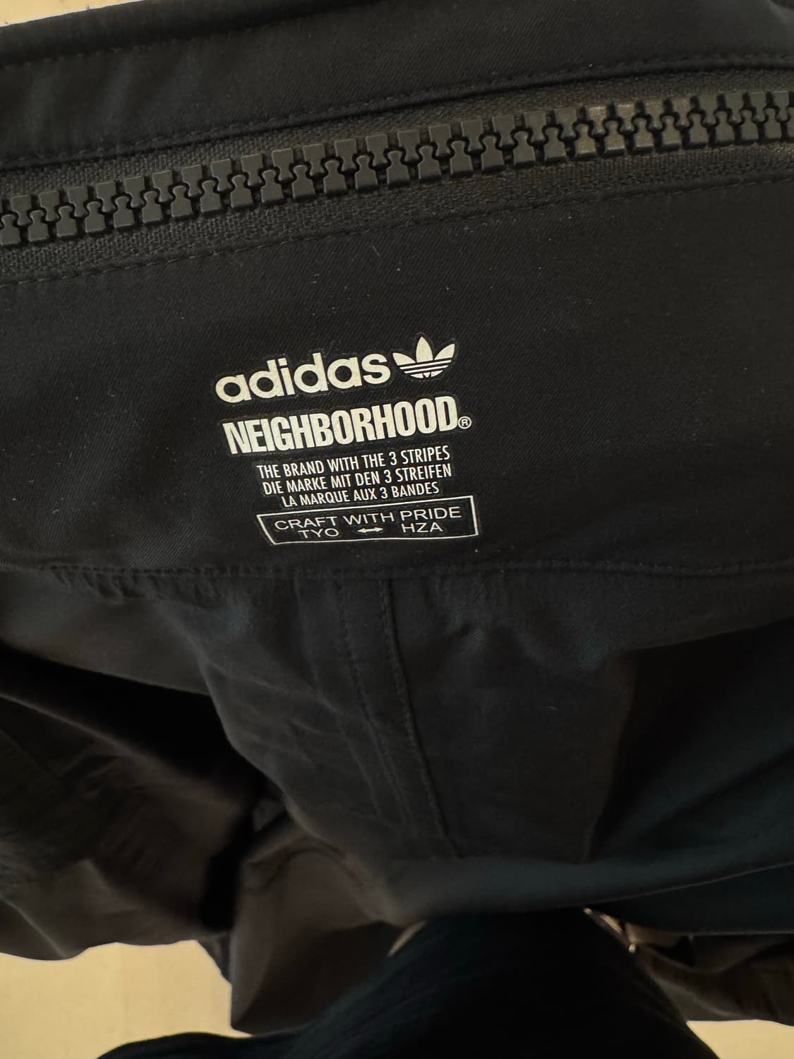 아디다스 x 네이버후드 상품이미지2