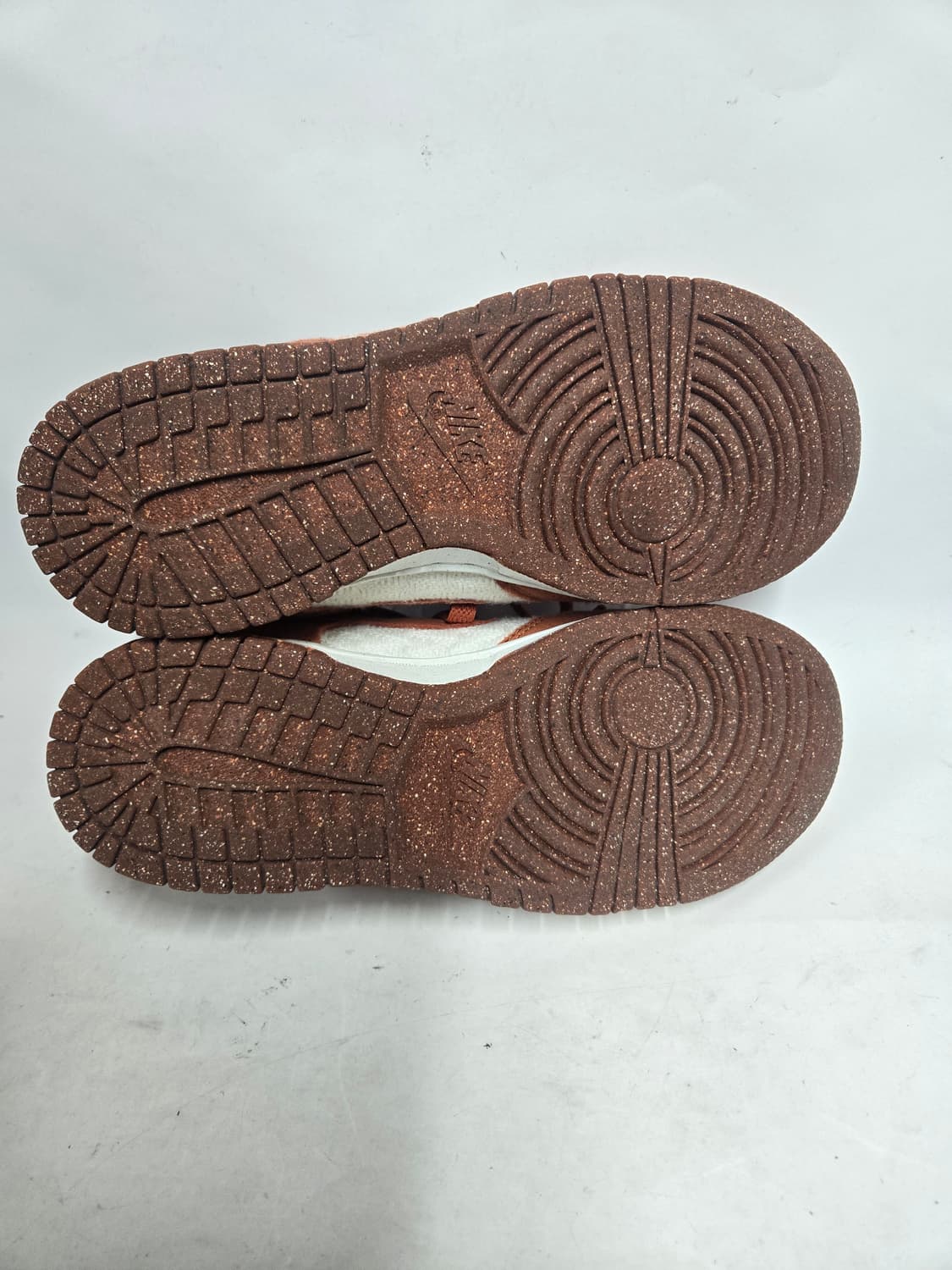 나이키 덩크 로우 SE썬 클럽 번트선라이즈235mm 상품이미지6