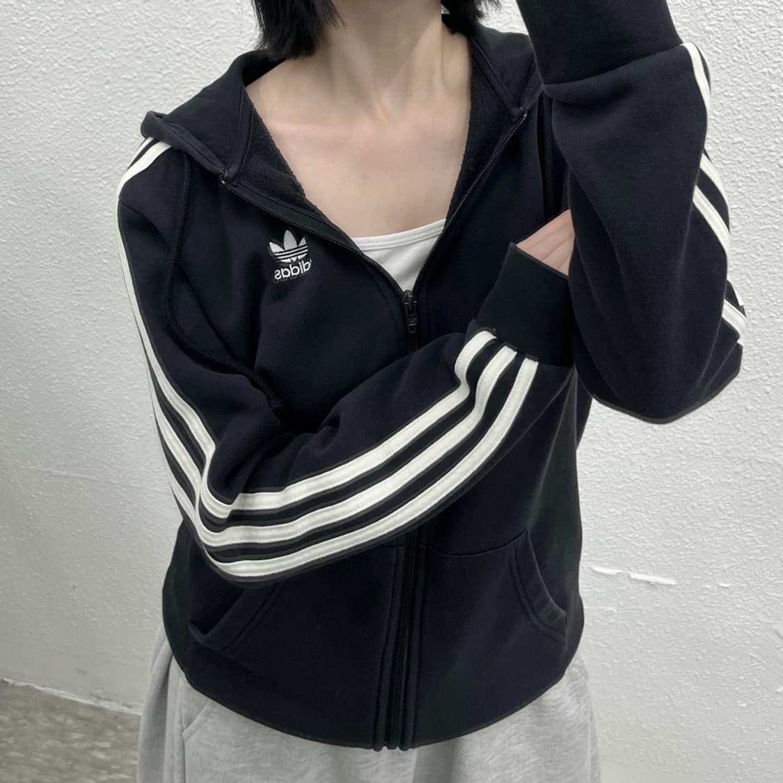 아디다스 화이트라인 블랙 후드집업 S 상품이미지6
