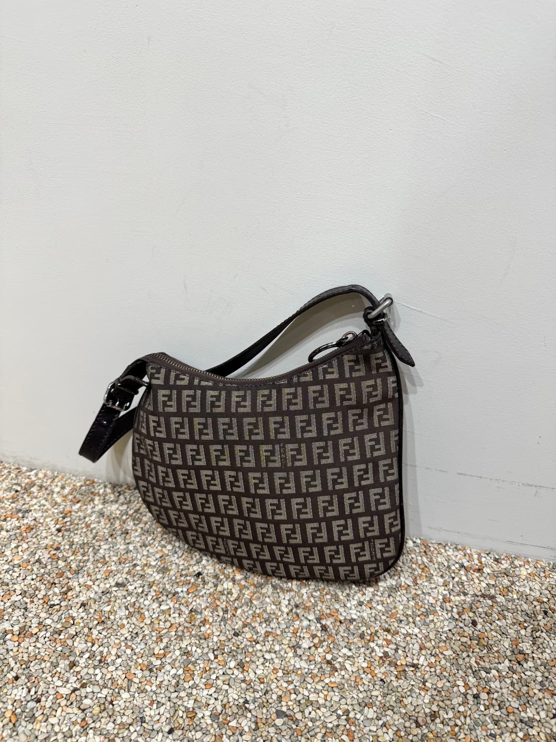 FENDI 펜디 주카 오이스터 숄더백 상품이미지6