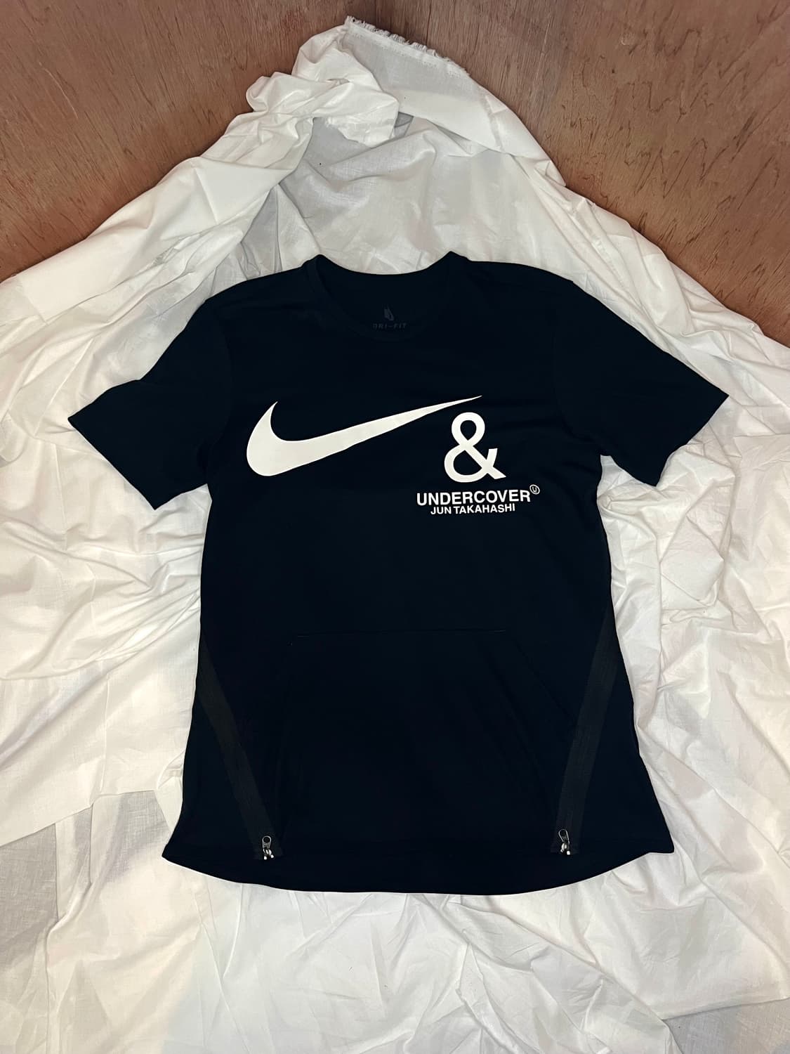 나이키 x 언더커버 갸쿠소우 DRI-FIT 그래픽 티셔츠 상품이미지1