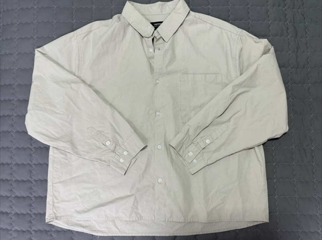 [새상품] 토피 셔츠 팝니다 (2장 가격입니다) 상품이미지1