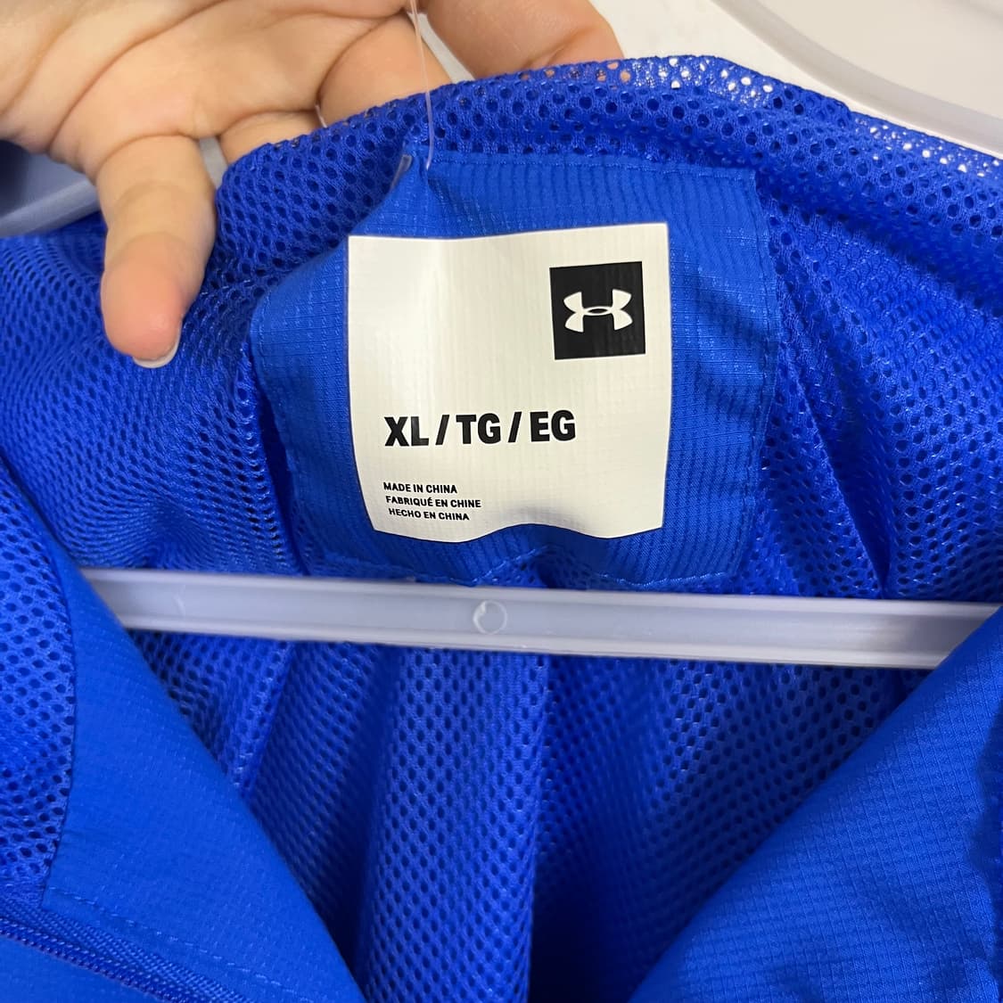Under Armour blue windbreaker 상품이미지5