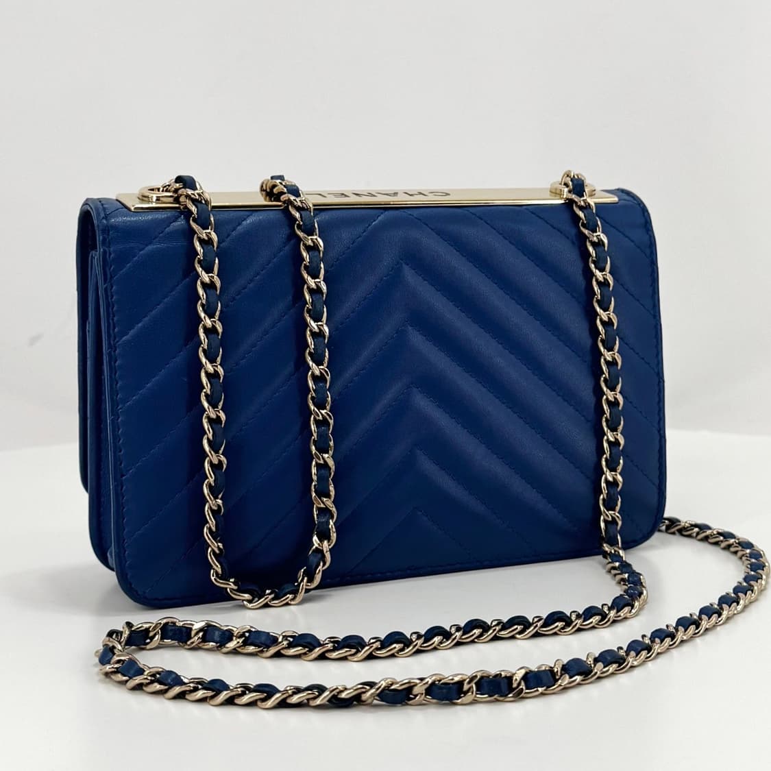 [감정완료] 샤넬 쉐브론 트렌드 CC 체인 크로스백 WOC 상품이미지3