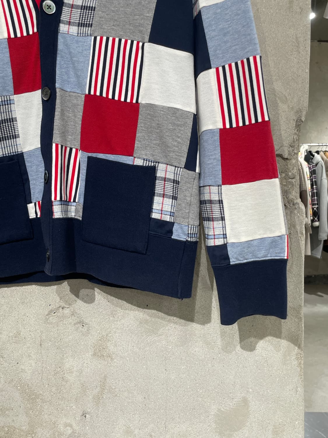 톰브라운 믹스 패치워크 버튼 가디건 상품이미지5