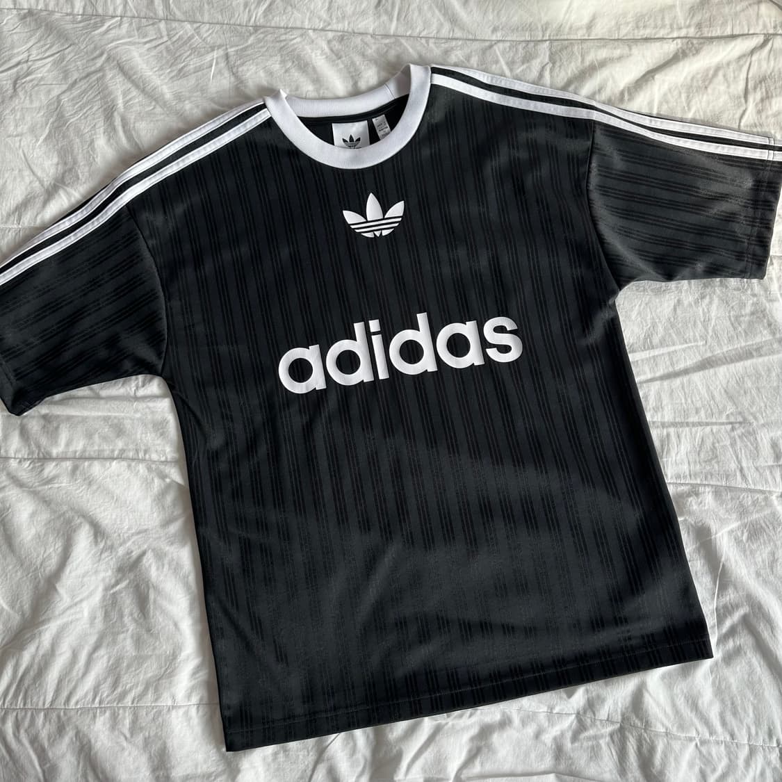 아디다스 스트라이프 아디컬러 블랙 반팔 티 상품이미지1