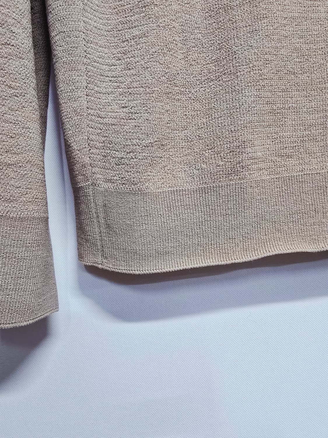 SJSJ 베이지색 모크넥 니트 스웨터 상품이미지3