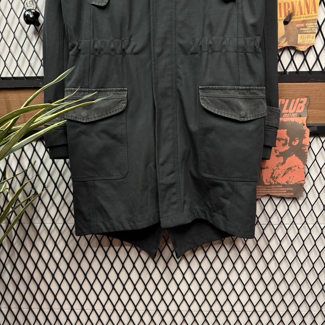 디젤 퍼트리밍 후드 롱 필드파카 코트 전면 로고플레이 포인트 카키 상품이미지4