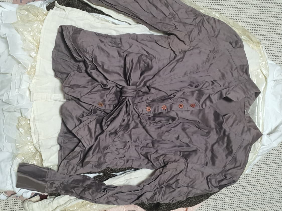 상점 내 5천원 의류들 전부 2500원에 팝니다! 상품이미지7